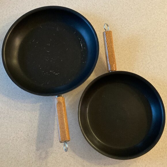 Wearever Aluminum Frying Pans set of 2 Vintage - Picture 3 of 11